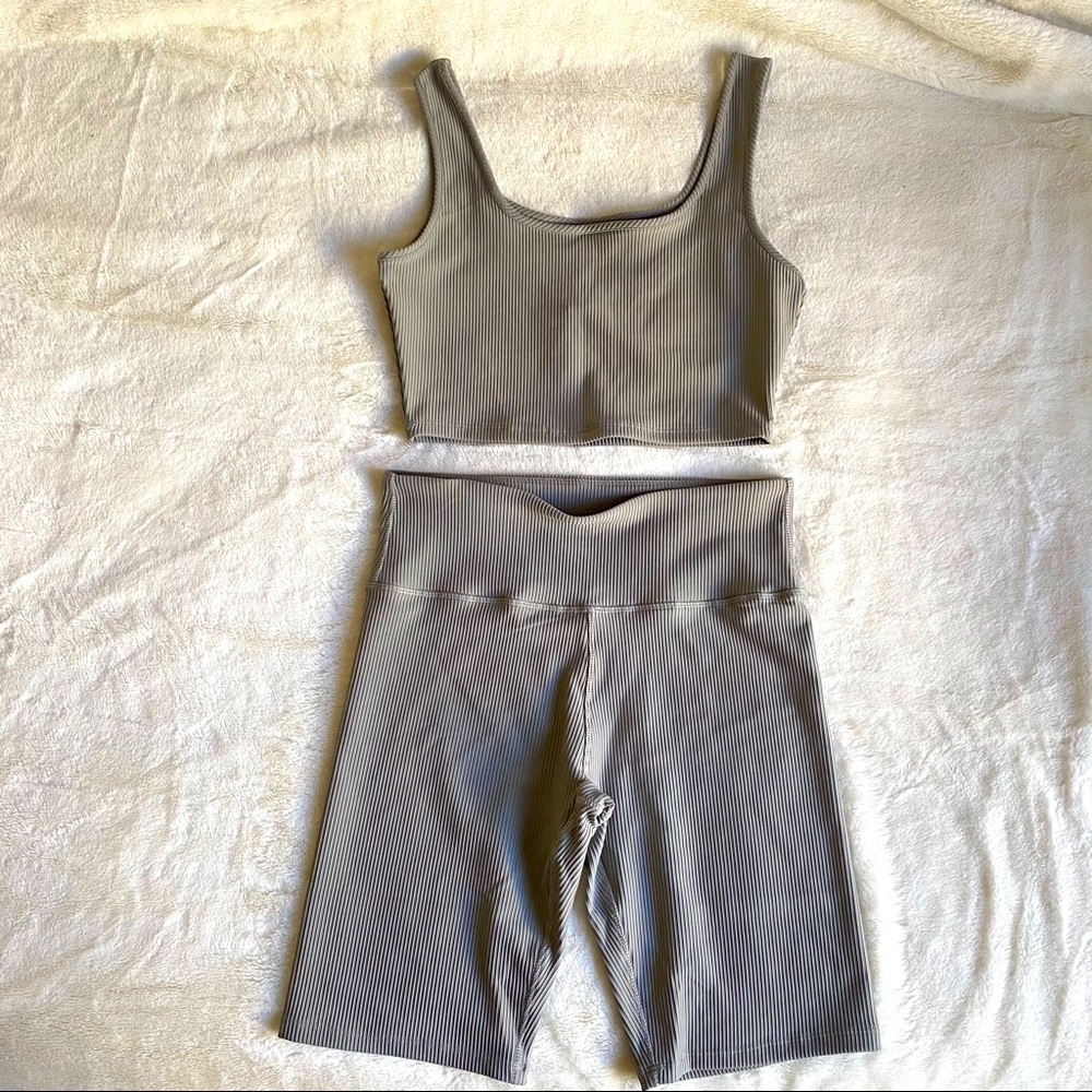 Cropped top and biker shorts set! Sz: L! NWT